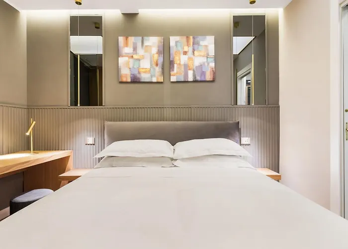 Spanish Steps Modern Gem *