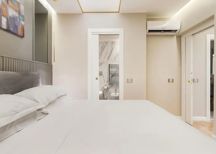 Spanish Steps Modern Gem