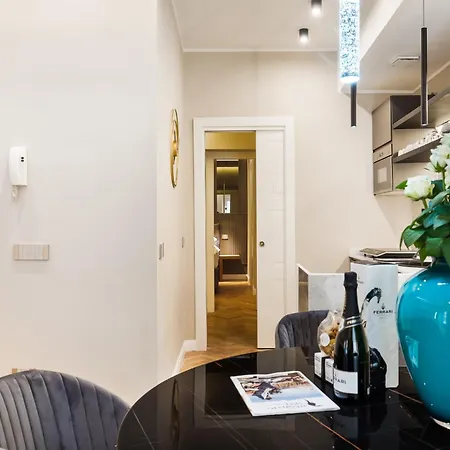 Spanish Steps Modern Gem *