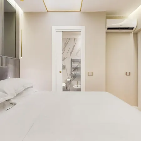 Spanish Steps Modern Gem